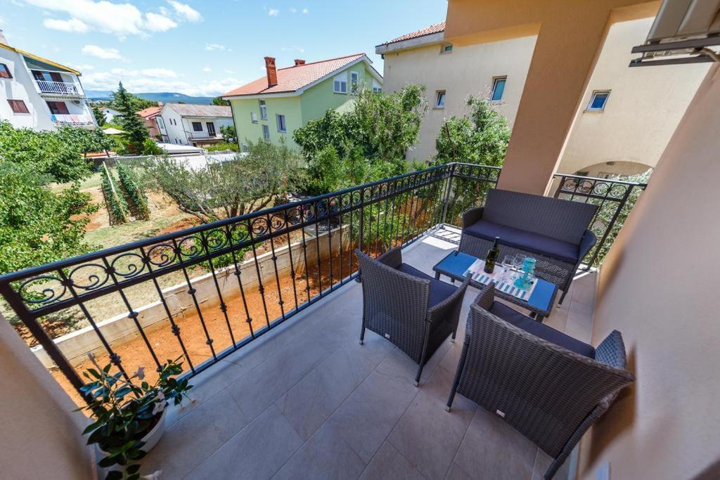 Apartments Leondori Krk Town Zewnętrze zdjęcie