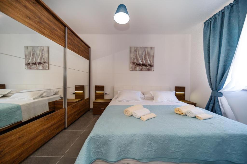 Apartments Leondori Krk Town Zewnętrze zdjęcie