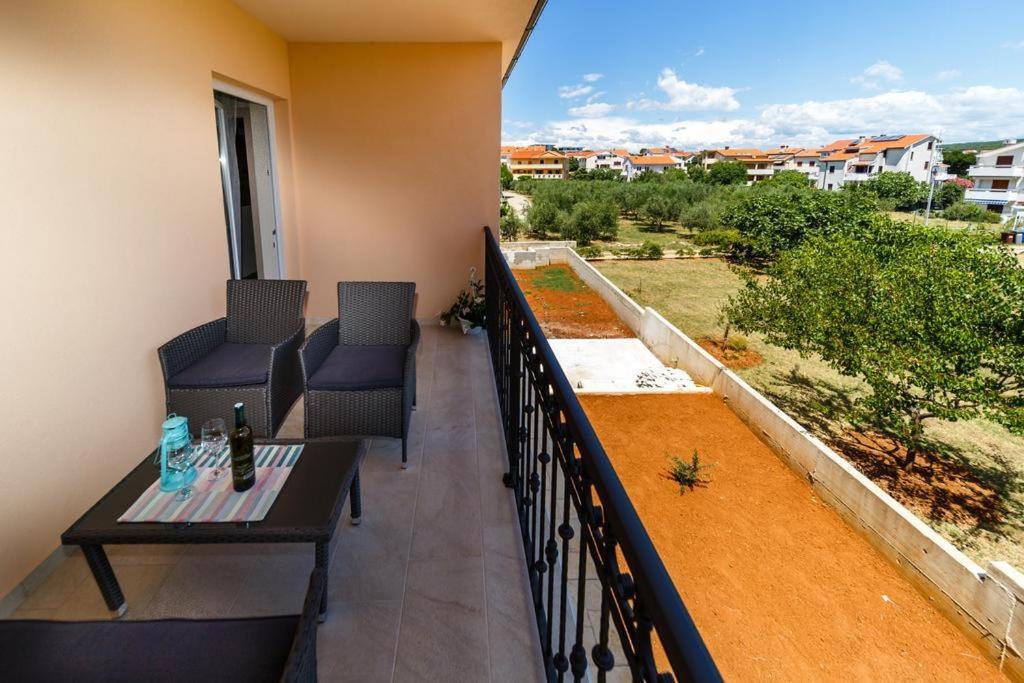 Apartments Leondori Krk Town Zewnętrze zdjęcie