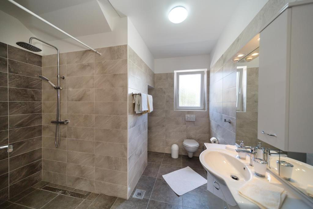 Apartments Leondori Krk Town Zewnętrze zdjęcie