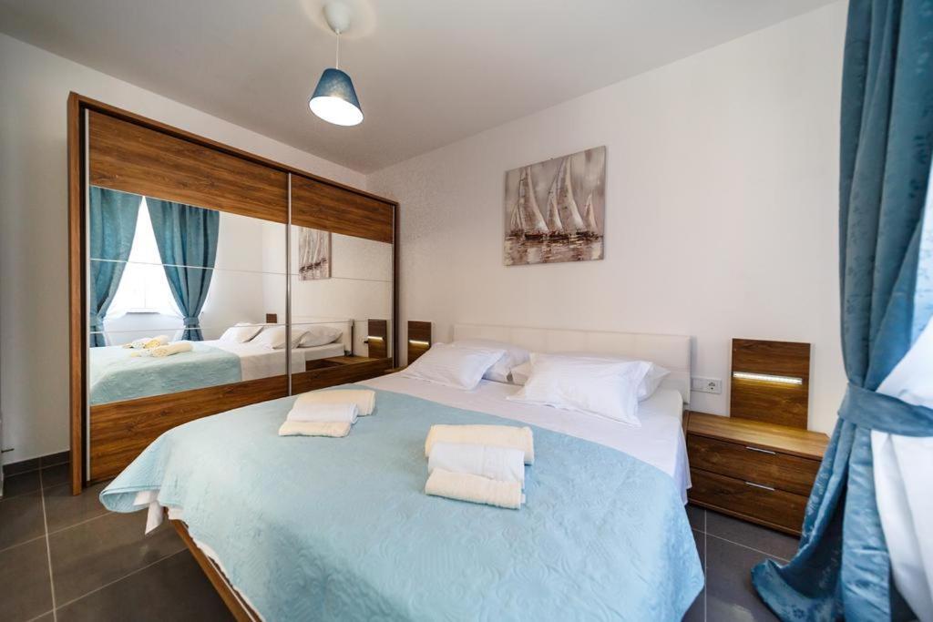 Apartments Leondori Krk Town Zewnętrze zdjęcie