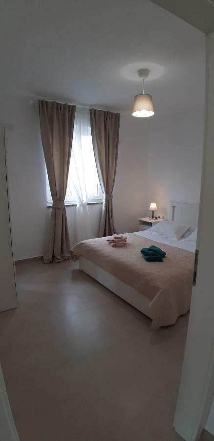 Apartments Leondori Krk Town Zewnętrze zdjęcie