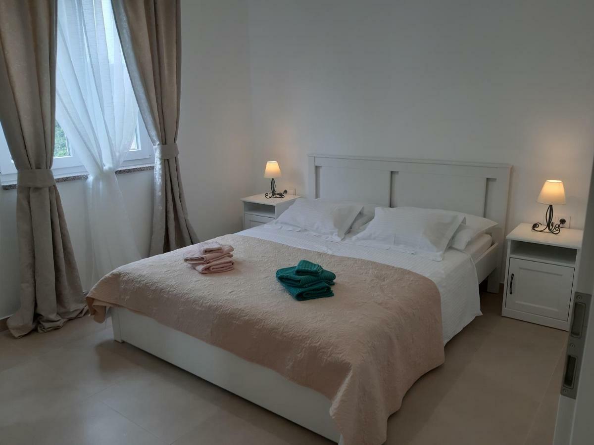 Apartments Leondori Krk Town Zewnętrze zdjęcie