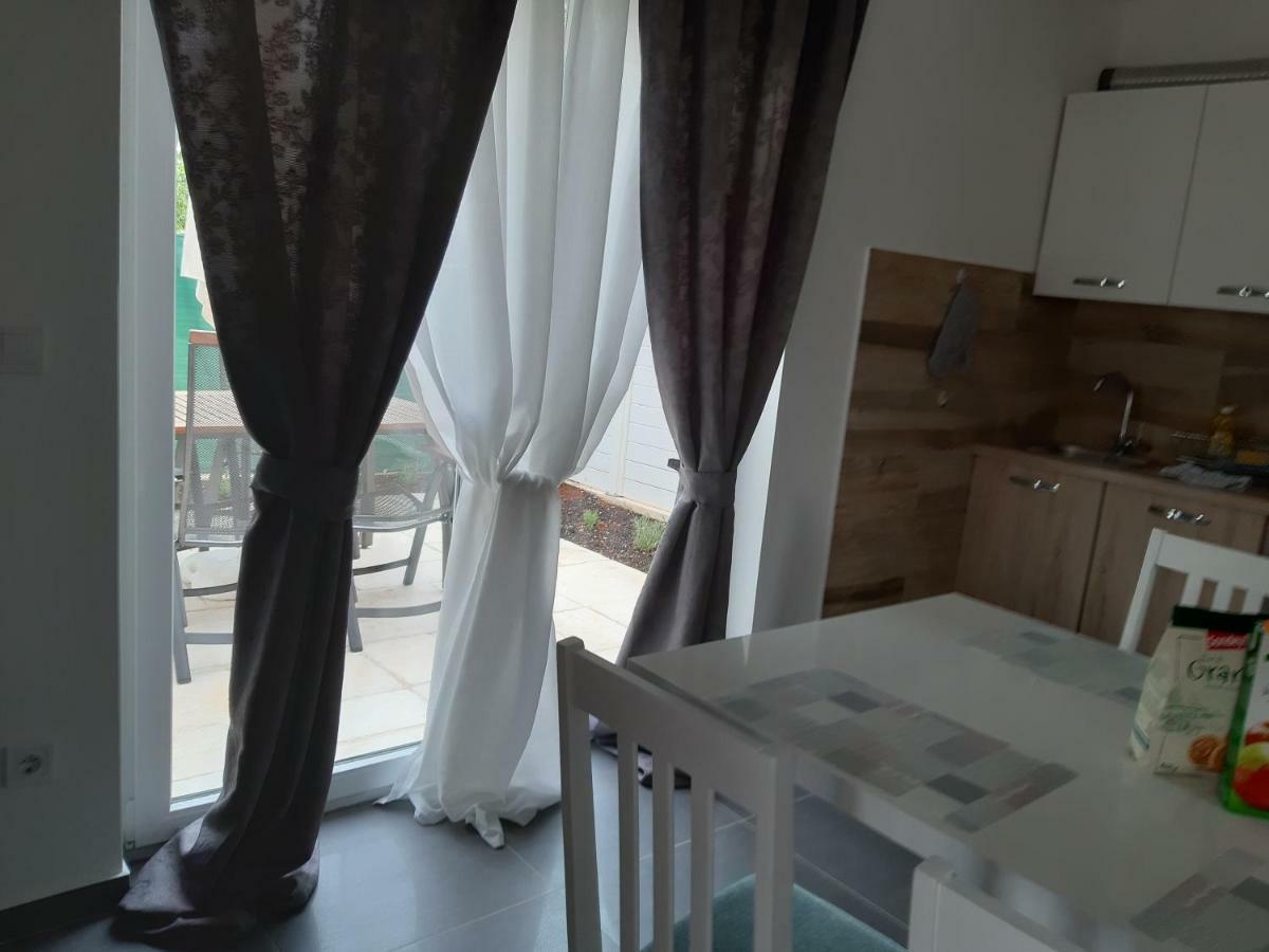 Apartments Leondori Krk Town Zewnętrze zdjęcie
