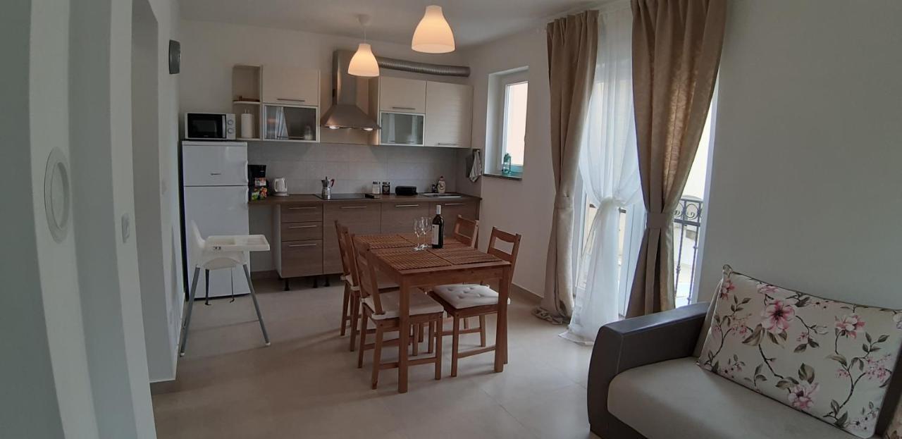 Apartments Leondori Krk Town Zewnętrze zdjęcie