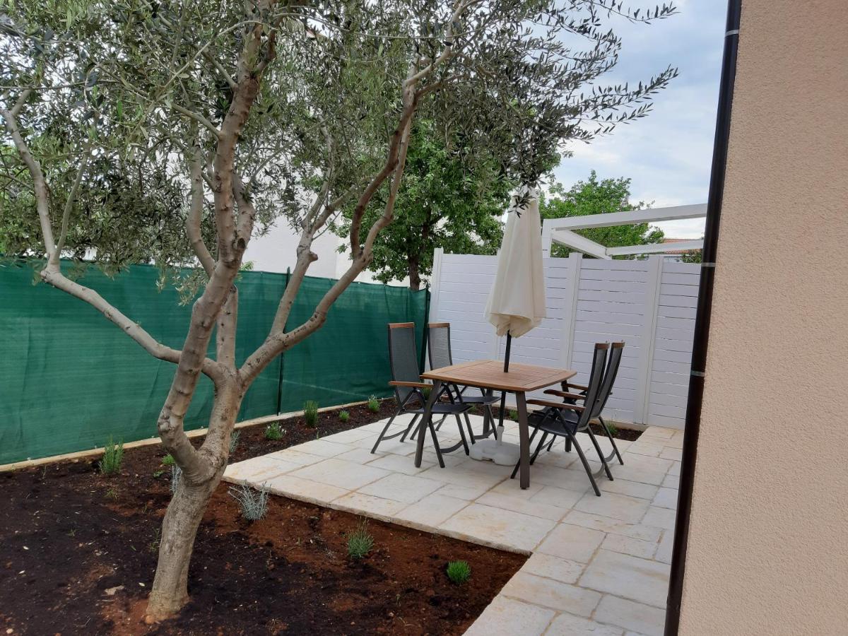 Apartments Leondori Krk Town Zewnętrze zdjęcie